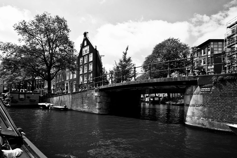 bridge over Bloemgracht